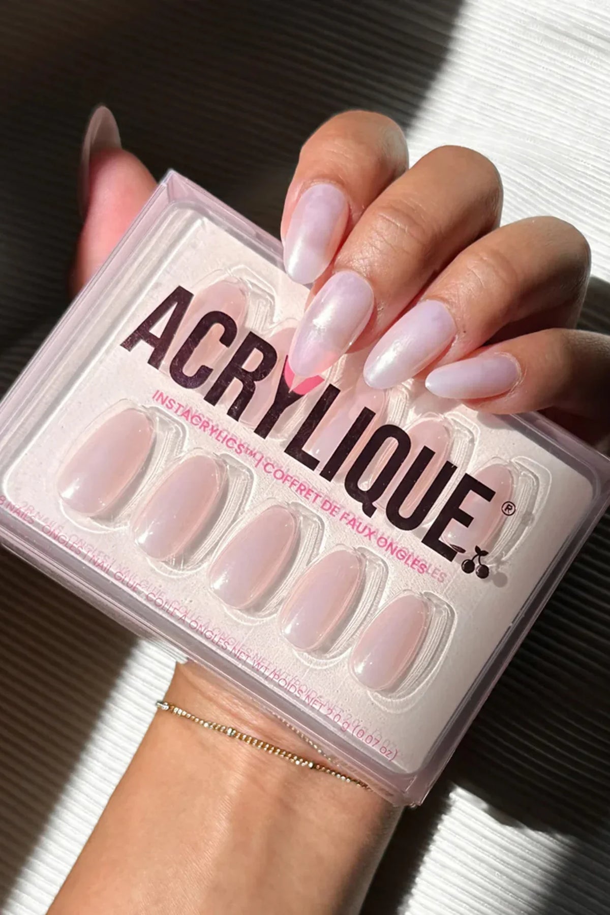 ACRYLIQUE Instacrylics Strawberry Glazed Donut